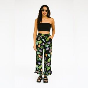 Antibes Blanc Black Floral Ruffle‎ Leg Pants Sz. S